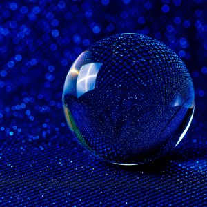 عکس کریستال آبی سه بعدی توپی شیشه ای با کیفیت بالا