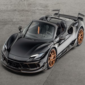 عکس 8k ماشین فراری مشکی با کیفیت بالا