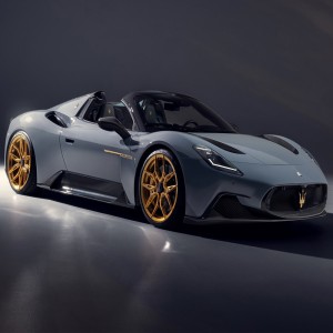 عکس ماشین خفن اسپرت مازراتی با کیفیت بالا